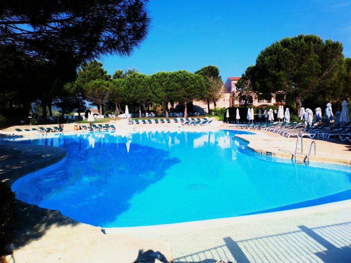 Charmant T2 Climatise Avec Belle Vue , Golf De Pont-Royal Mallemort Exteriér fotografie
