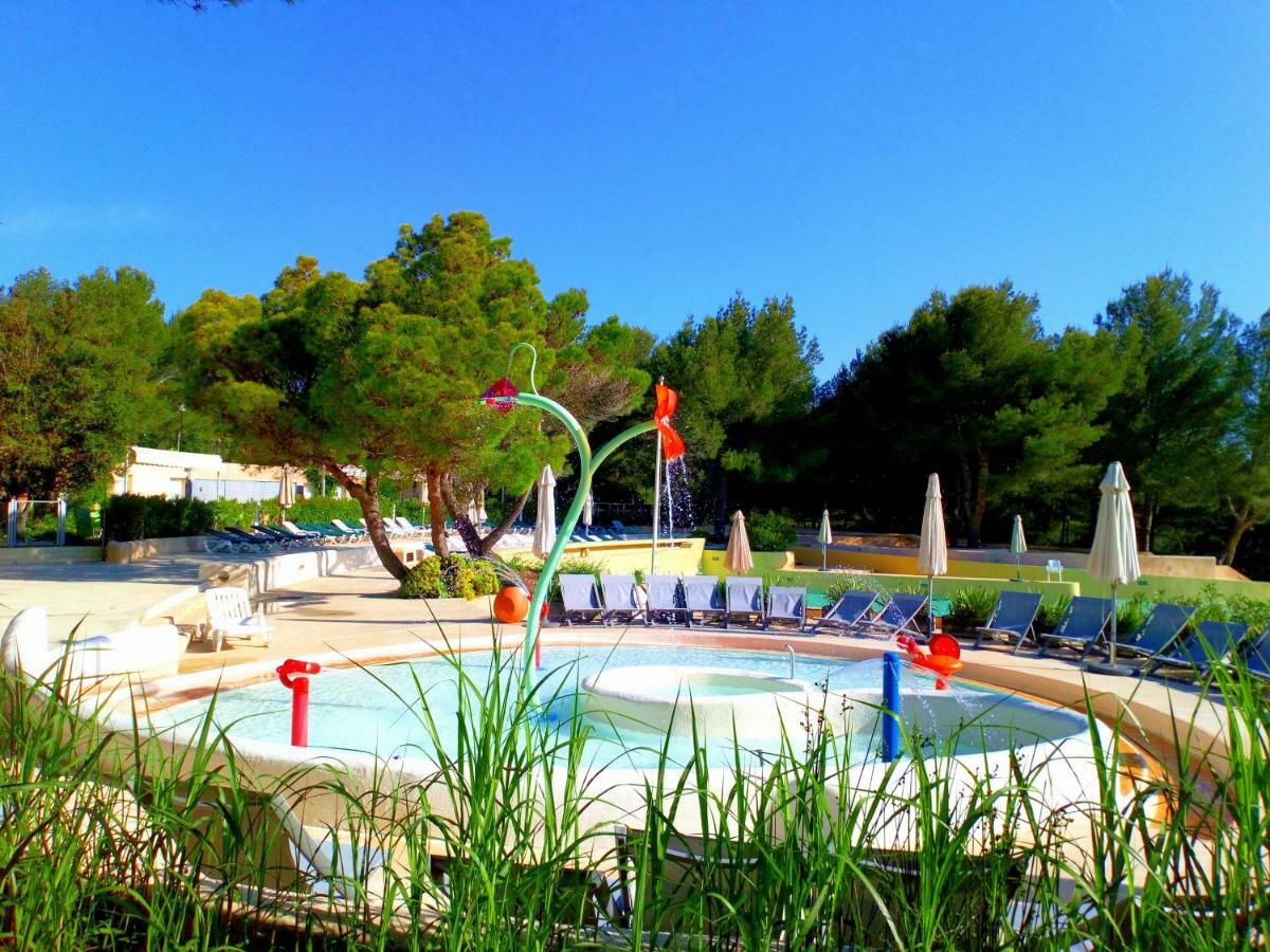 Charmant T2 Climatise Avec Belle Vue , Golf De Pont-Royal Mallemort Exteriér fotografie