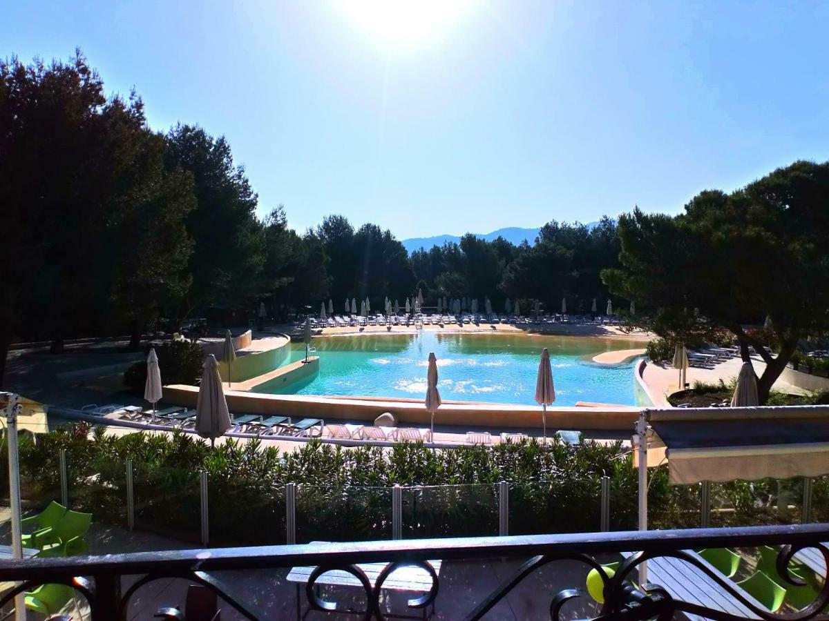 Charmant T2 Climatise Avec Belle Vue , Golf De Pont-Royal Mallemort Exteriér fotografie