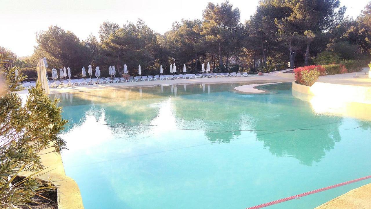 Charmant T2 Climatise Avec Belle Vue , Golf De Pont-Royal Mallemort Exteriér fotografie