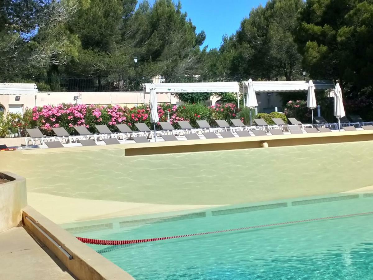 Charmant T2 Climatise Avec Belle Vue , Golf De Pont-Royal Mallemort Exteriér fotografie